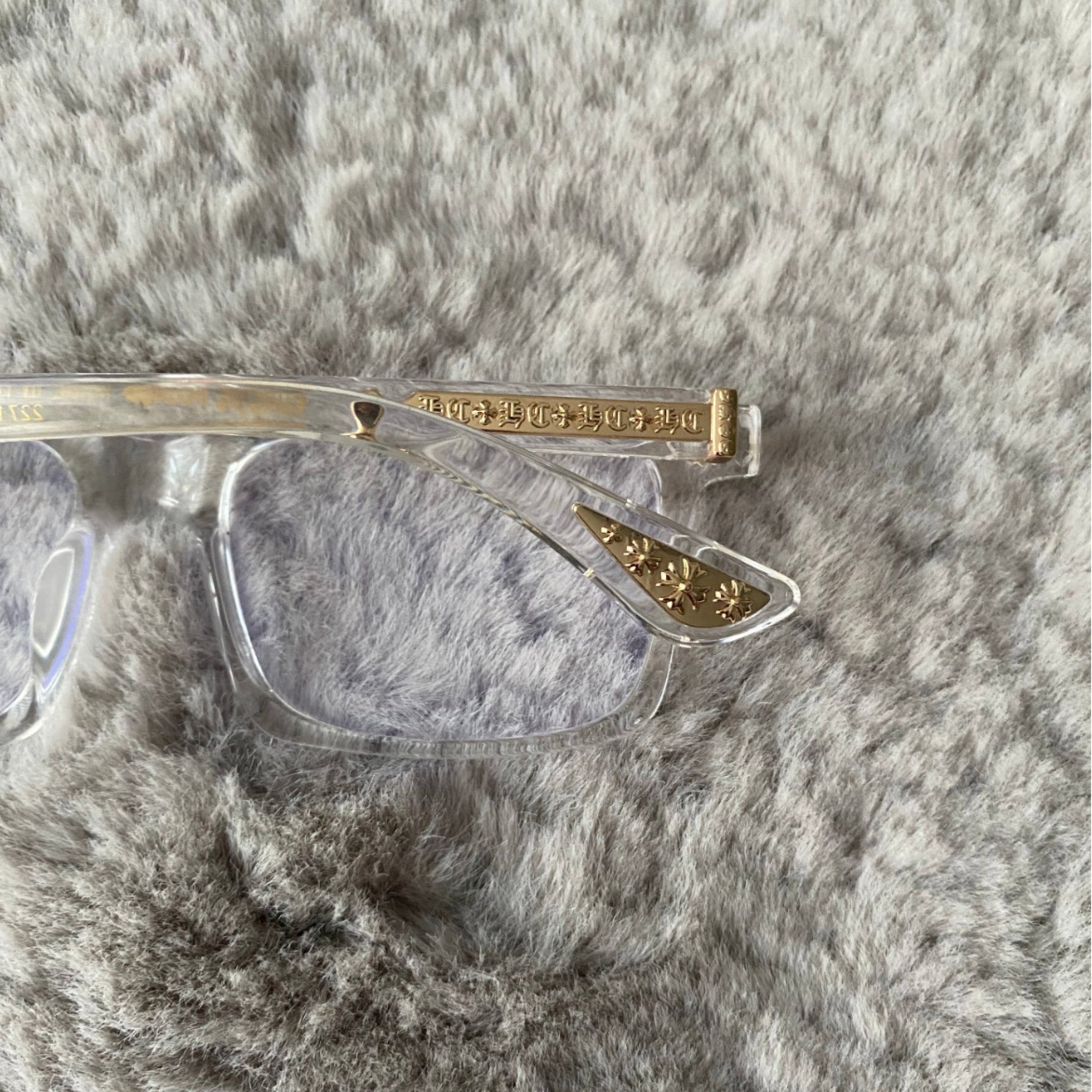 IRON SAINT™ Gold Veil