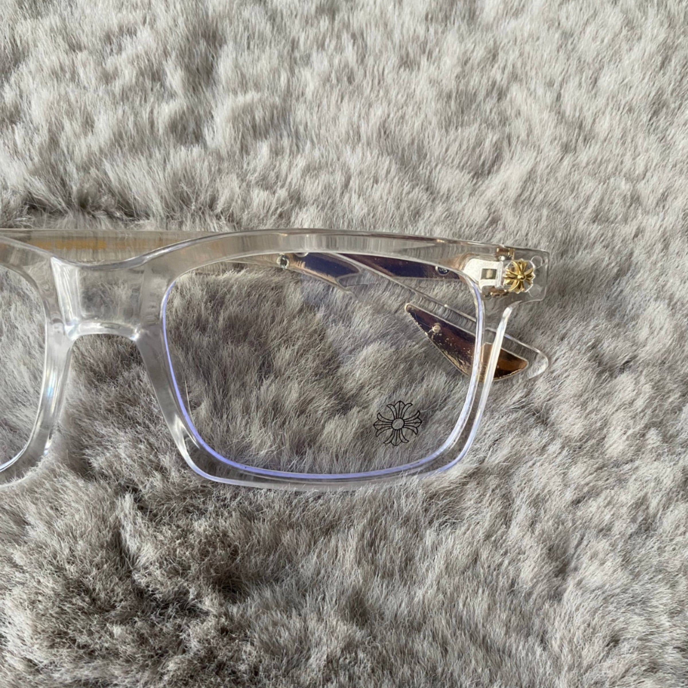 IRON SAINT™ Gold Veil